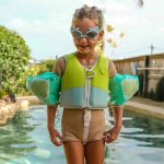Sunnylife: dziecięce okulary do pływania Shark Mini - obrazek 2