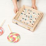 Janod: gra zręcznościowa labirynt Ball Maze Applepop 5+ - obrazek 4