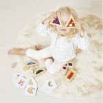 Janod: klocki drewniane przeźroczyste kolorowe sensoryczne 12 m+ - obrazek 2