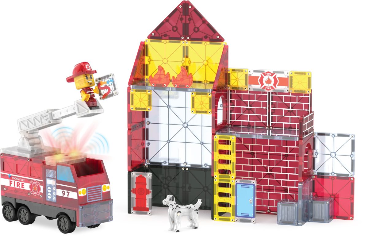 25Fire_Station_BuildP MAGNA-TILES: klocki magnetyczne Fire Station 50 el. - obrazek 3