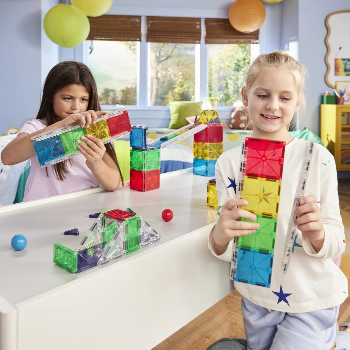 25Rail_Racers_Deluxe_LS1 MAGNA-TILES: klocki magnetyczne Rail Racers XL 90 el. - obrazek 2