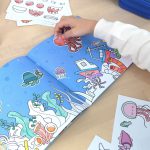 MILAN: kolorowanka z naklejkami Błękitna Odyseja - obrazek 2