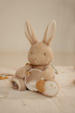 Little Dutch: przytulanka króliczek aktywizujący Newborn Naturals - obrazek 5