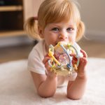 BabyOno: Grzechotka GRYZAK Zabawka sensoryczna Klepsydra - obrazek 3