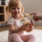BabyOno: Grzechotka GRYZAK Zabawka sensoryczna Klepsydra - obrazek 4