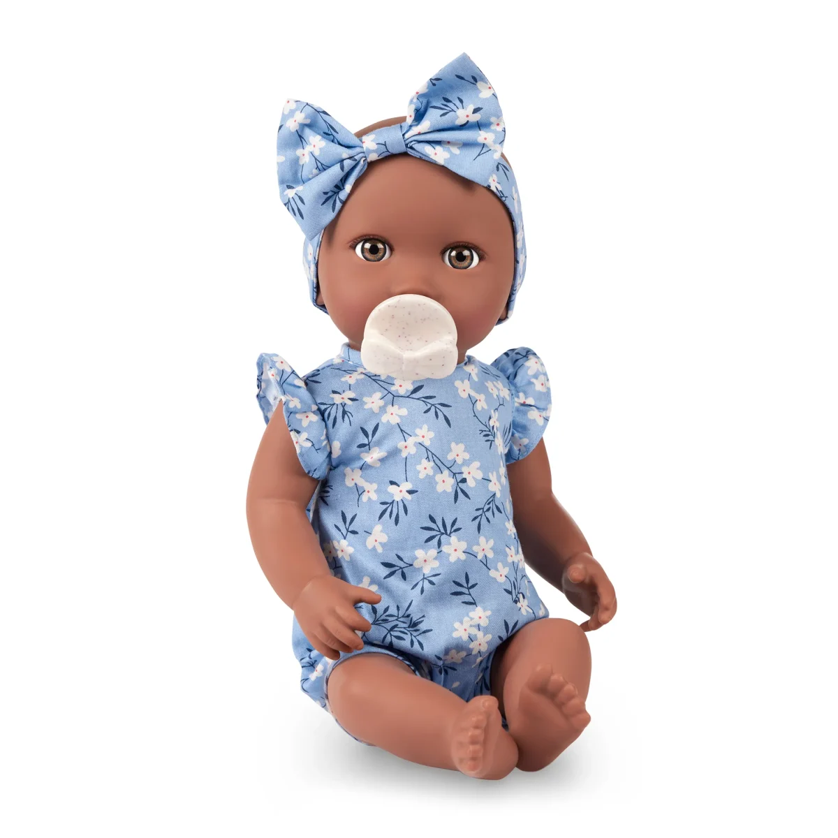 LBY7328_DP_A LullaBaby: Lalka NIEMOWLĘ ze smoczkiem, w ubranku w kwiatuszki i opasce - obrazek 6