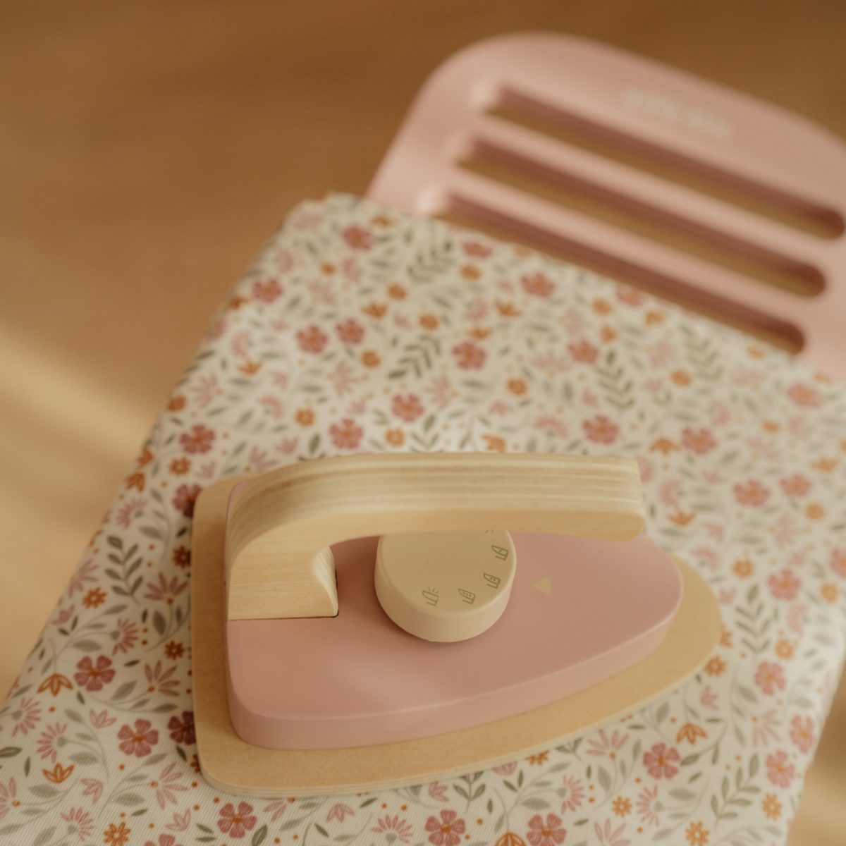 Little Dutch: drewniana deska do prasowania - obrazek 4