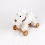 Egmont Toys®: Pluszowy Piesek Lola do ciągnięcia