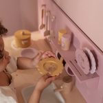 Little Dutch: duża drewniana kuchnia różowa - obrazek 2