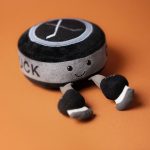 Jellycat: Wesoły Krążek Hokejowy 12 cm - obrazek 2