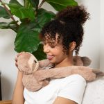 Hugimals: pluszak obciążeniowy Leniwiec Sawyer - obrazek 2
