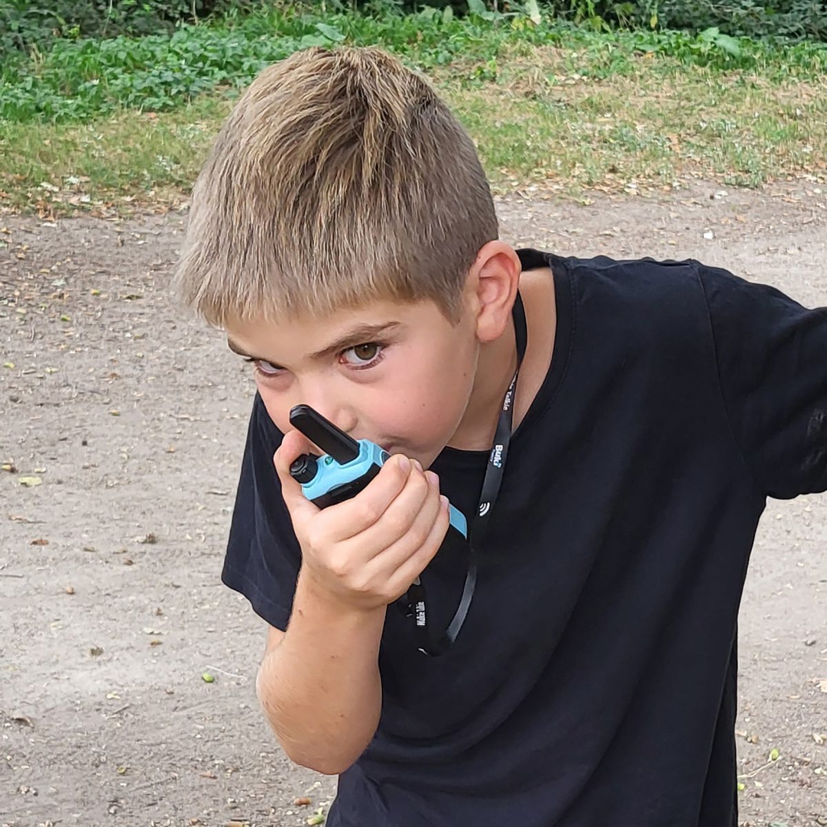 Buki: WALKIE-TALKIE z akumulatorami zasięg 5 km 8+ - obrazek 7