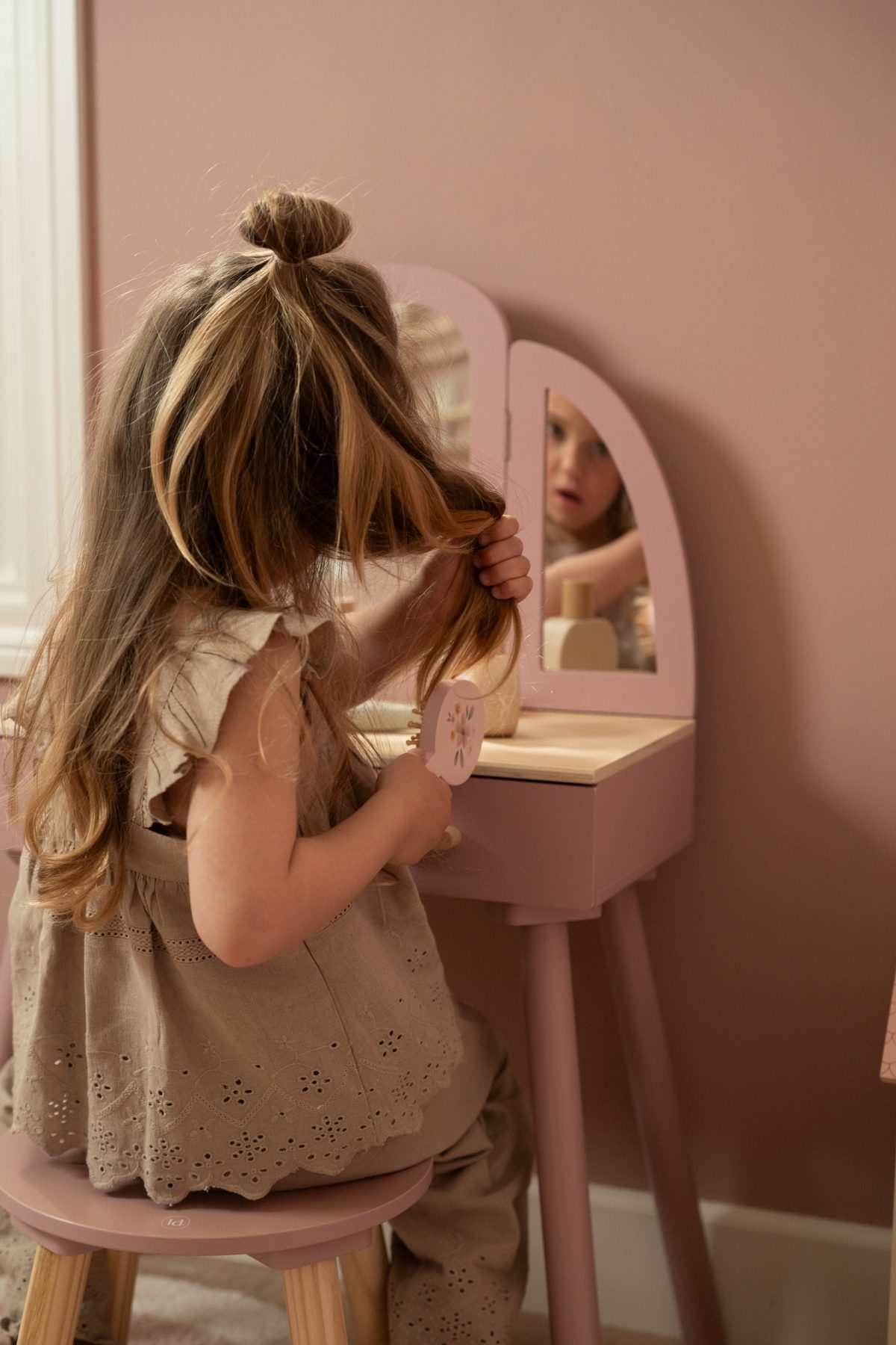 dressing-table-ld2513-12 Little Dutch: drewniana duża toaletka z akcesoriami - obrazek 3