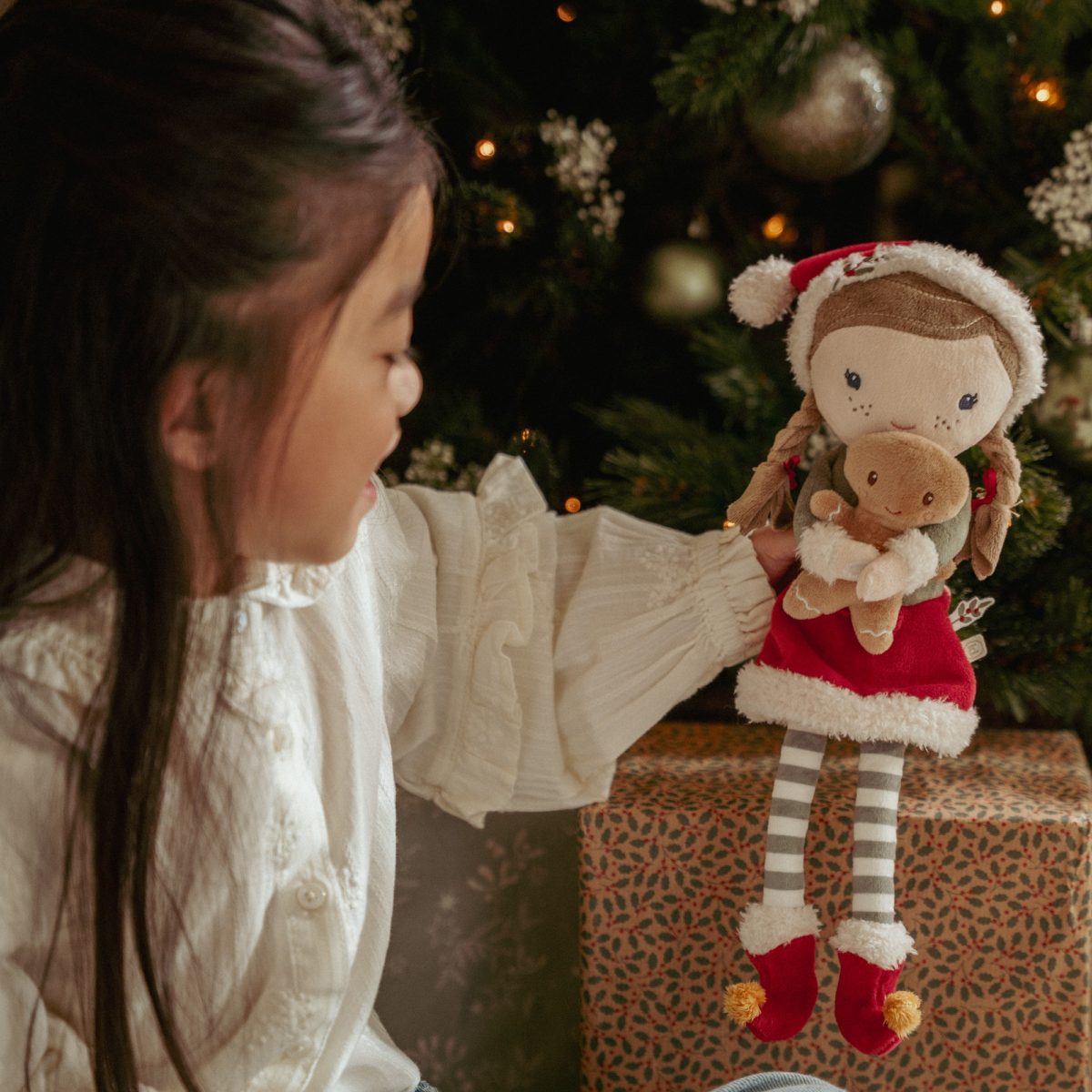 Little Dutch: miękka laleczka Rosa 35cm X-MAS - obrazek 2