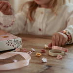 Little Dutch: kalendarz adwentowy - stwórz swoje bransoletki charms - obrazek 5