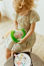 Jellystone, Sensoryczny dysk z figurkami A-Ku-Ku! Peekaboo Farma - obrazek 2