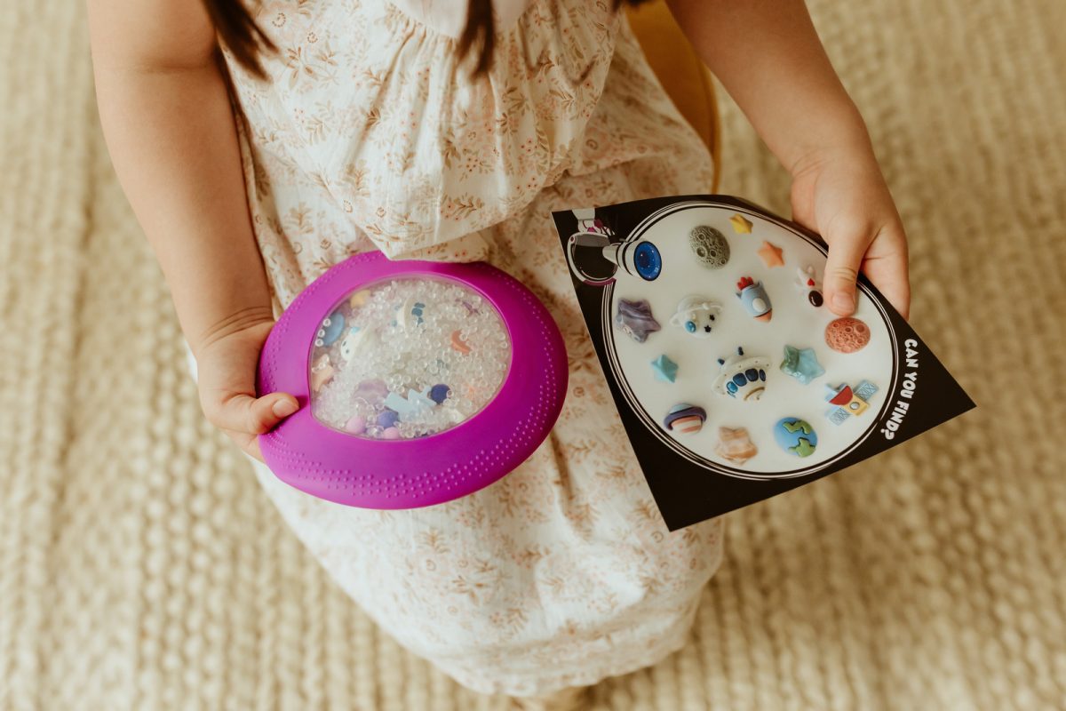 Jellystone, Sensoryczny dysk z figurkami A-Ku-Ku! Peekaboo Galaktyka - obrazek 2