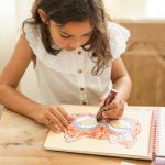 Little Dutch: kreatywny zeszyt z nożyczkami Rosa & Friends - obrazek 6