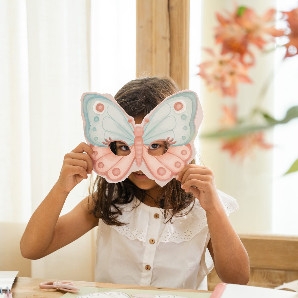 Little Dutch: kreatywny zeszyt z nożyczkami Rosa & Friends - obrazek 5