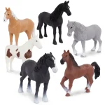 Terra by Battat: Drewniana stajnia z końmi 6 ras - obrazek 6