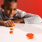 Fat Brain Toy: MagShuto Ognisty Zestaw Startowy - obrazek 5