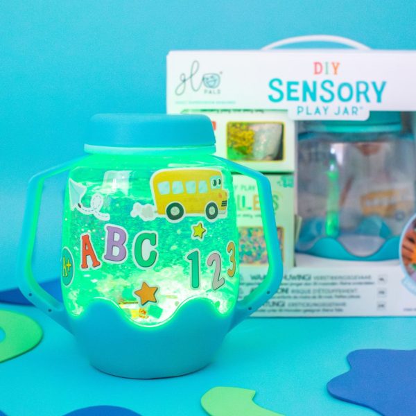 Glo Pals: ABC Zestaw sensoryczny DIY, świecący słoik z brokatami i figurkami Fun Fillers