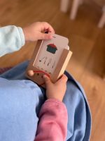 WiemTo: Drewniane Pudeło z Otworami do kart - obrazek 2