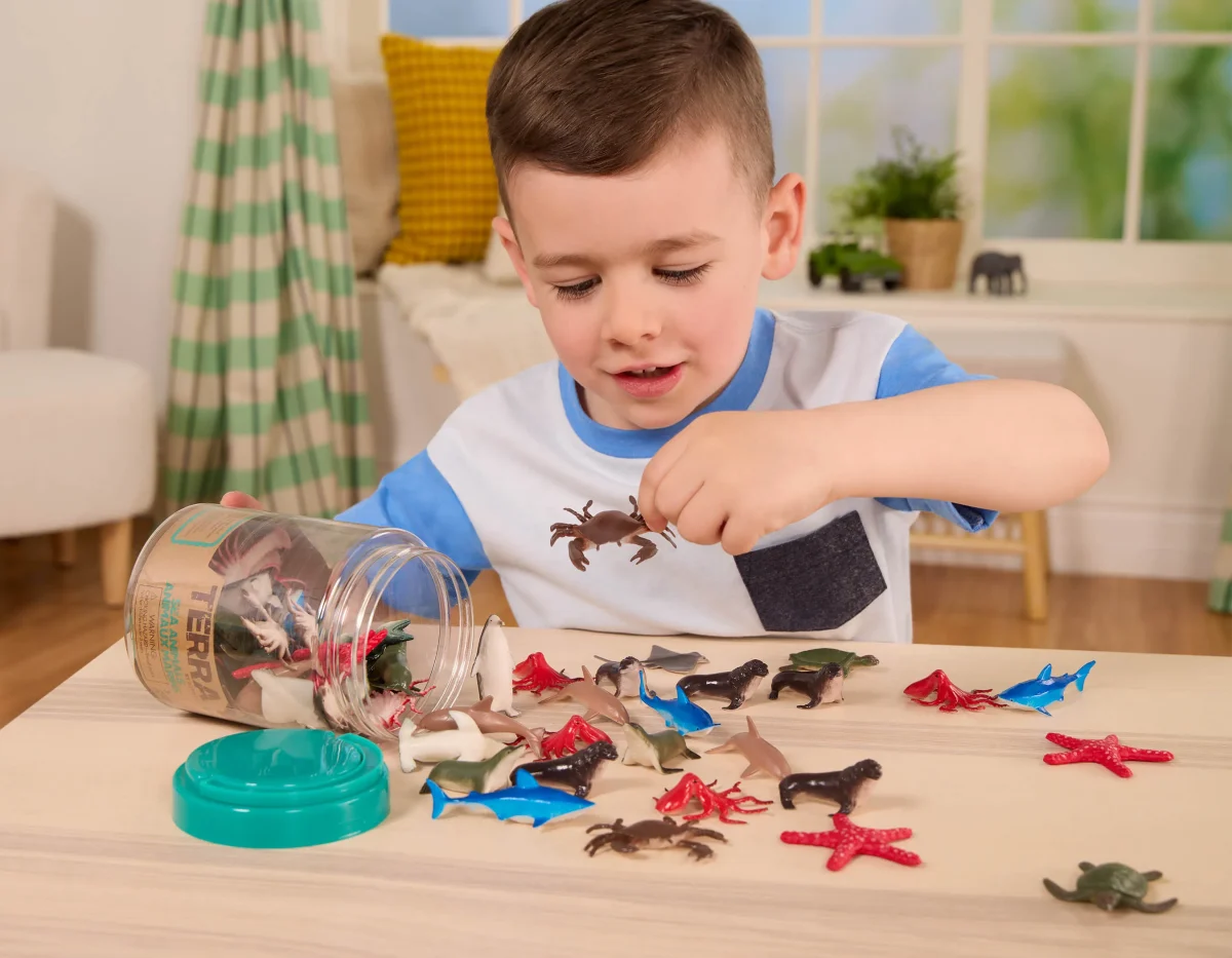 Terra by Battat: Zestaw 60 figurek w SŁOIKU - Zwierzęta MORSKIE - obrazek 5