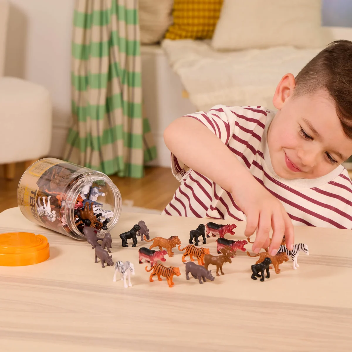 Terra by Battat: Zestaw 60 figurek w SŁOIKU - DZIKIE zwierzęta - obrazek 5