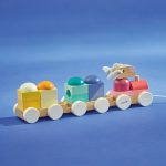 Janod Pociąg drewniany z klockami i zwierzątkami do ciągnięcia Zigolos 12m+ - obrazek 2