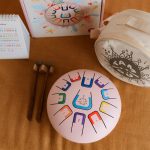 Juegaconmigo: Tambu bębenek językowy Rose Mat - Coral Reef - obrazek 2