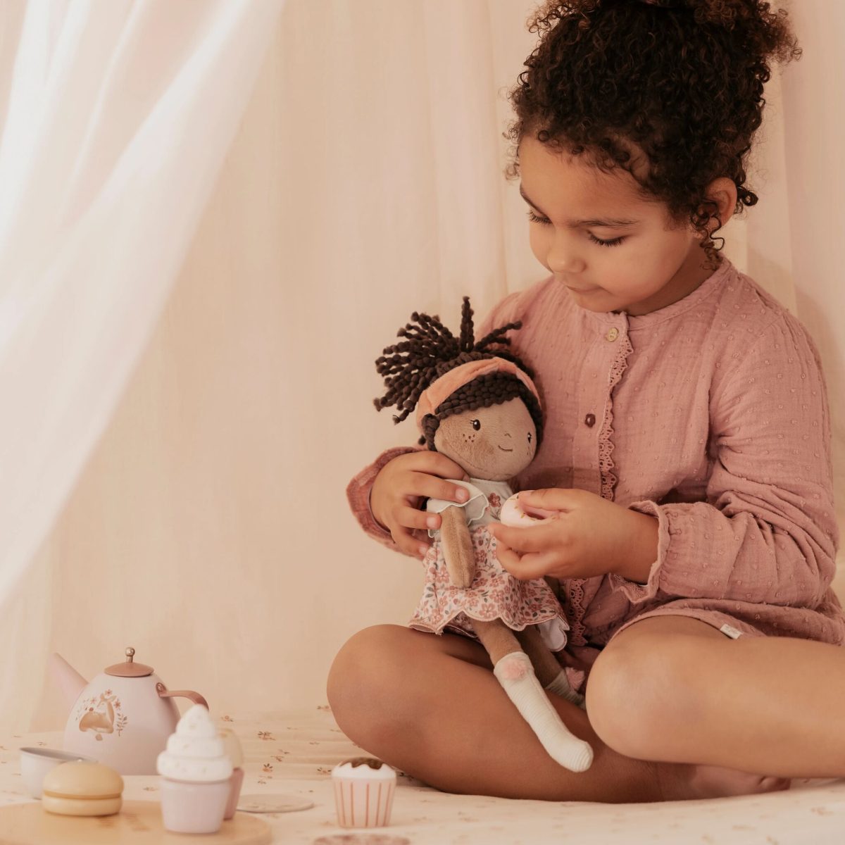 Little Dutch: miękka lalka Evi 35cm - obrazek 2