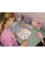 Floss&Rock: Kolorowanka z pachnącą okładką - Tęczowe Wróżki 3+ - obrazek 3