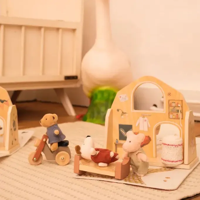 Egmont Toys®: Przenośny Gabinet Lekarski / Mini przyjaciele 3+ - obrazek 7