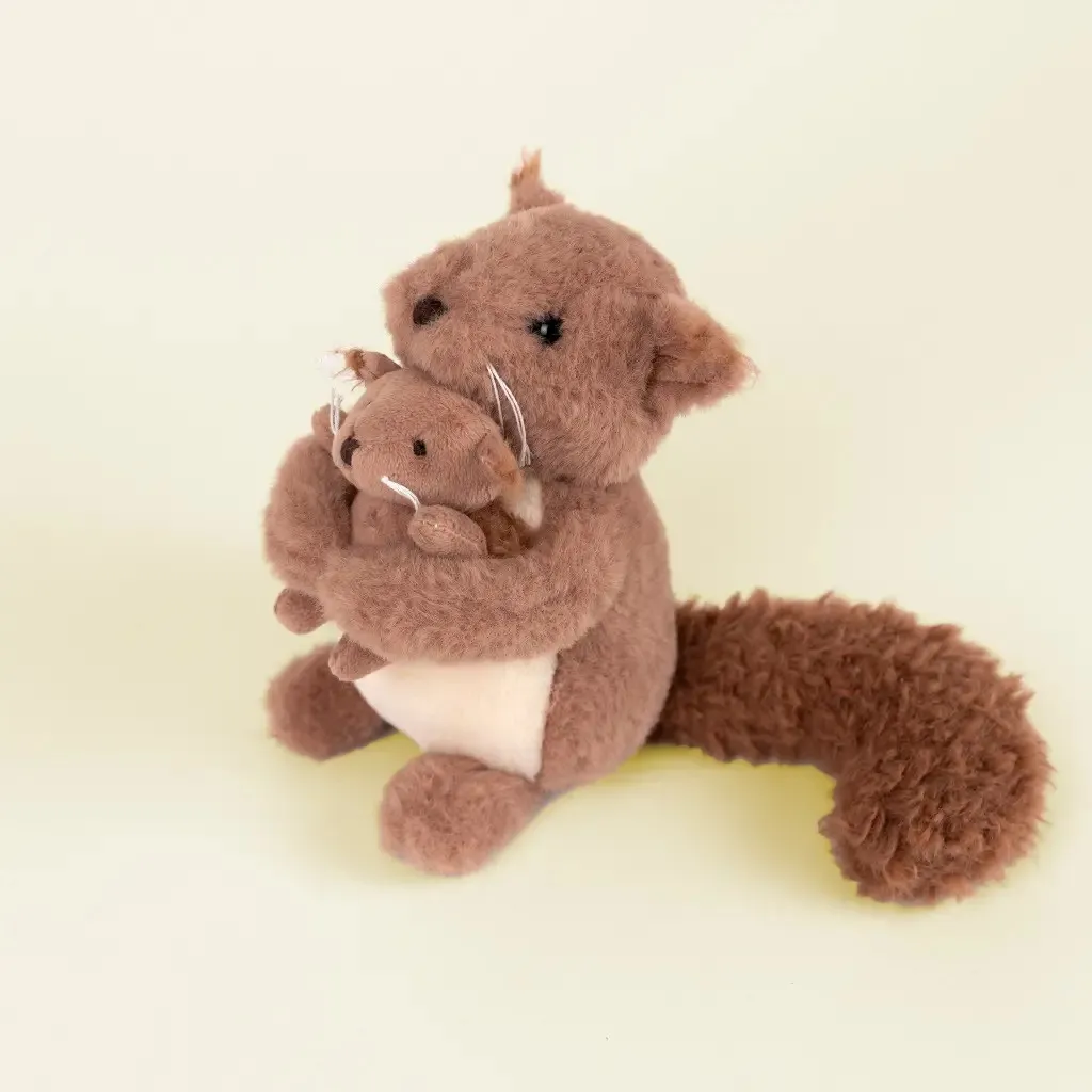 Egmont Toys®: Przytulanka Wiewiórka z maleństwem - obrazek 3