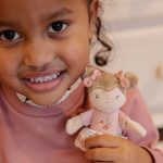 Little Dutch: miękka laleczka Rosa 10 cm - obrazek 2