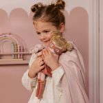 Little Dutch: miękka lalka Superhero Rosa 35 cm - obrazek 2